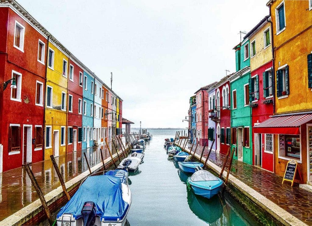 wide angle lens outdoor colorful houses and boats