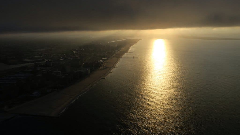 Shot by Tom Kaminiski with the Canon Powershot G3-X