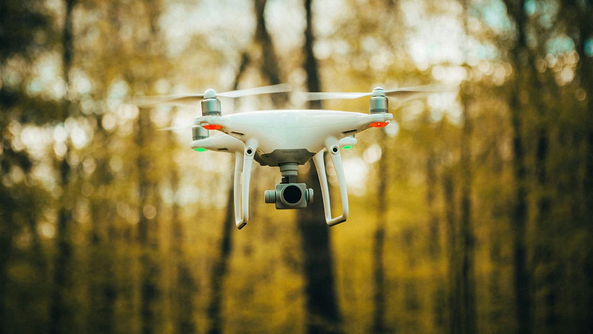 billy-freeman-sMyxd6YtmBg-unsplash-phantom-4-pro-drone