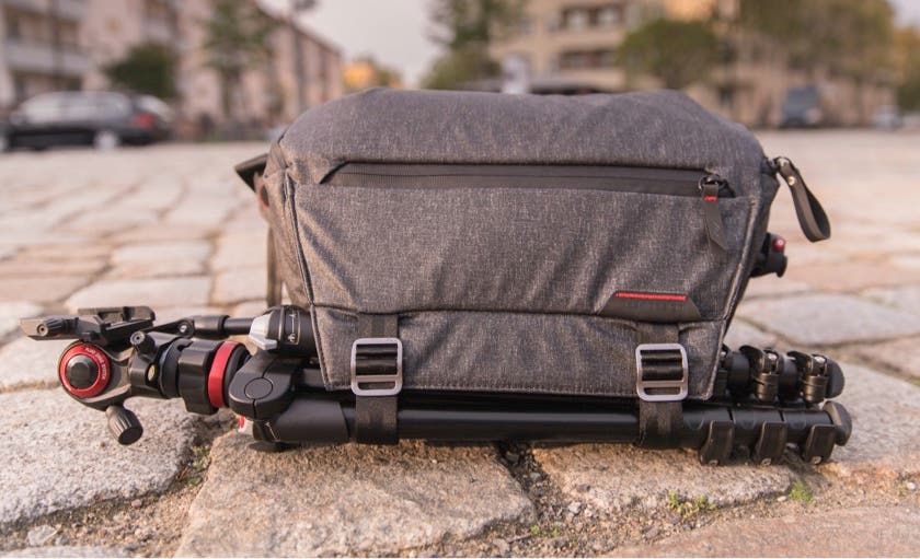 peak design sling bag