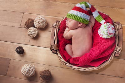 Newborn Basket Christmas Theme