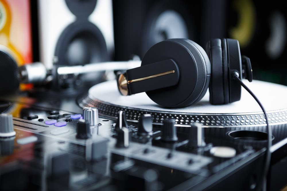 DJ equipment turntable and headphones