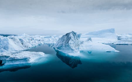 icebergs in the arctic travel photography