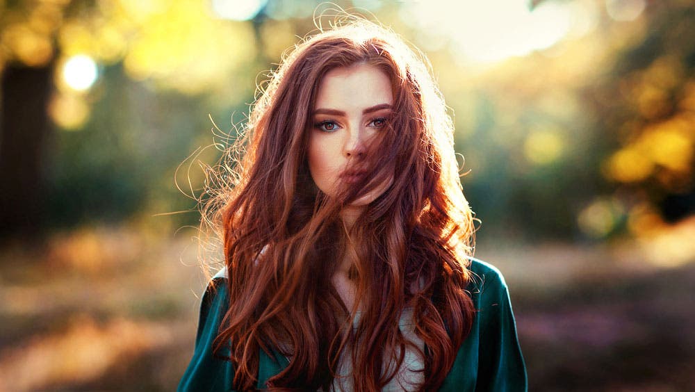 woman's portrait with bokeh background