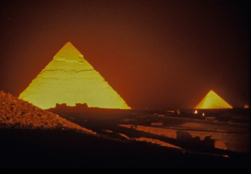 Egyptian tombs pyramids