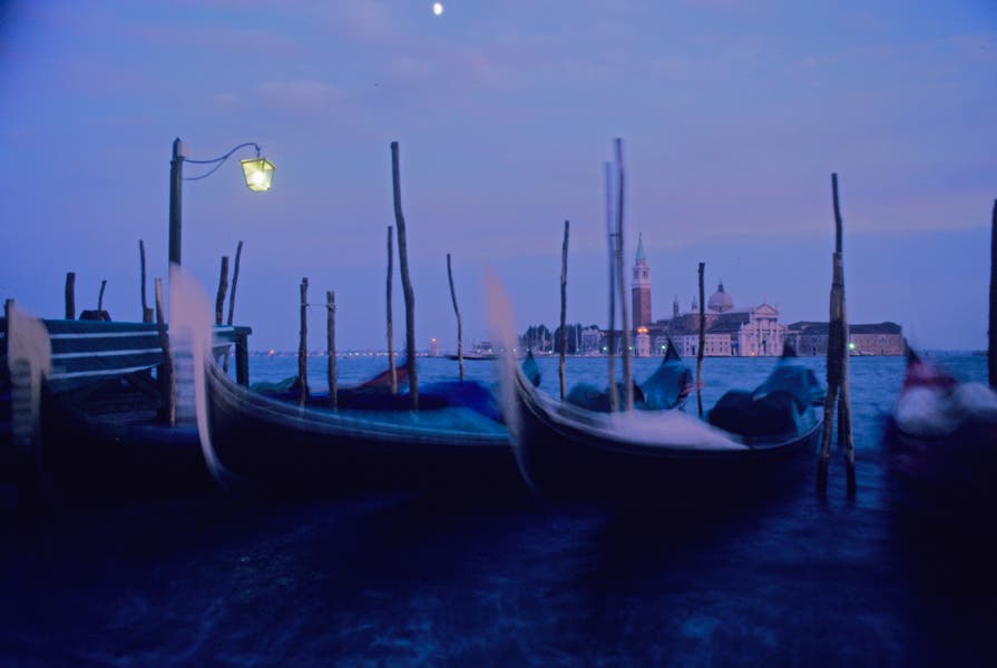 boats night photography