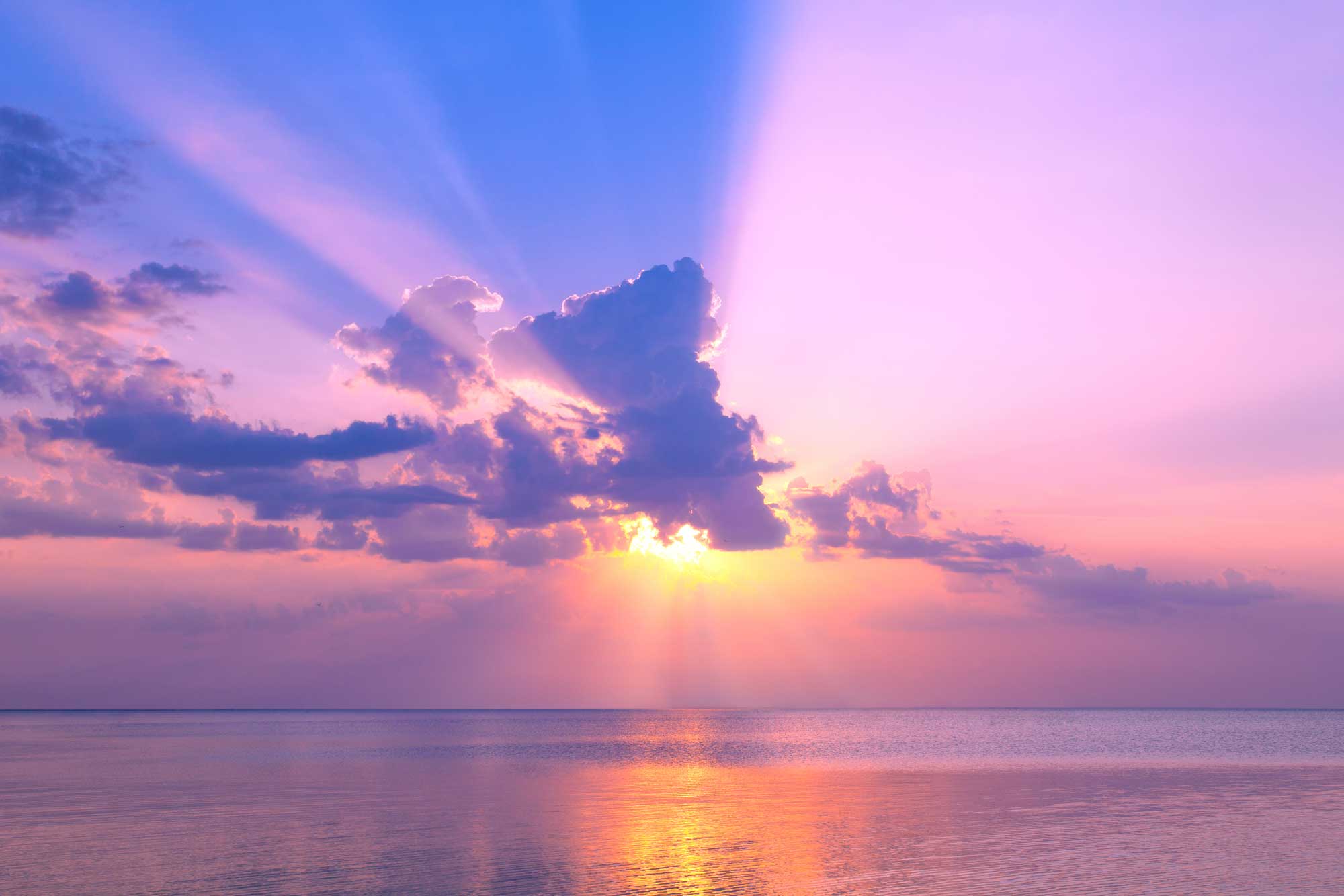 Beautiful colors of the sky with sun rays