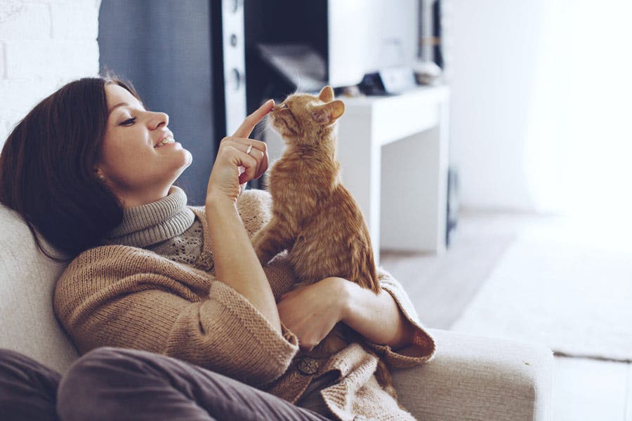 woman and her cat