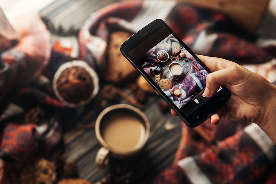 Photographing thanksgiving food with camera phone