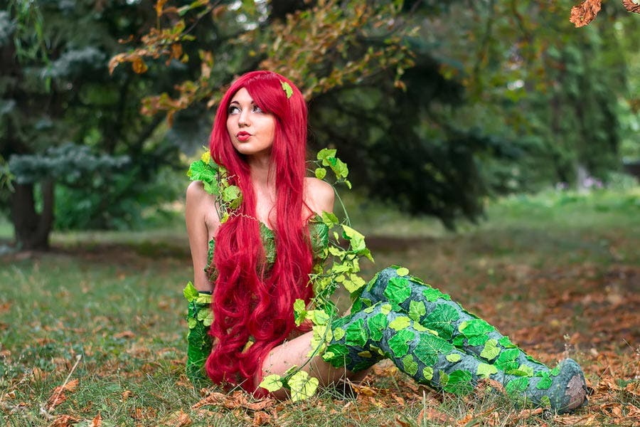 Poison Ivy cosplayer