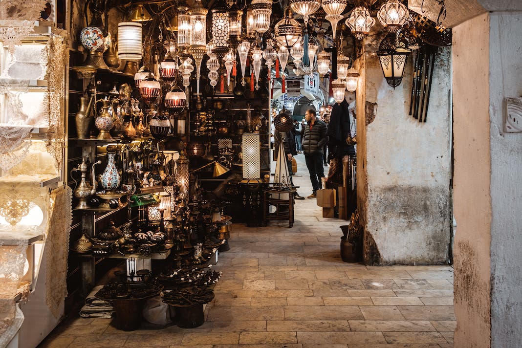 Grand Bazaar istanbul (Photo by Eren Sarigul)