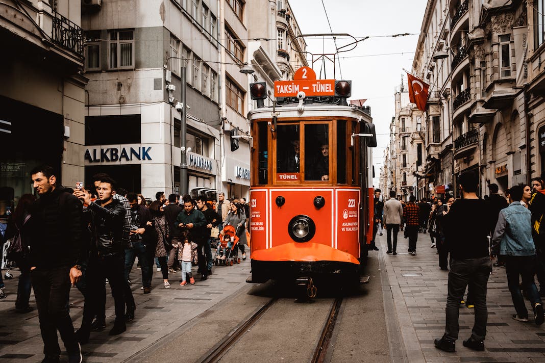İstiklal Avenue istanbul (Photo by Eren Sarigul)
