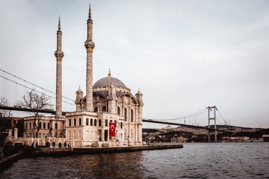 Ortaköy istanbul (Photo by Eren Sarigul)