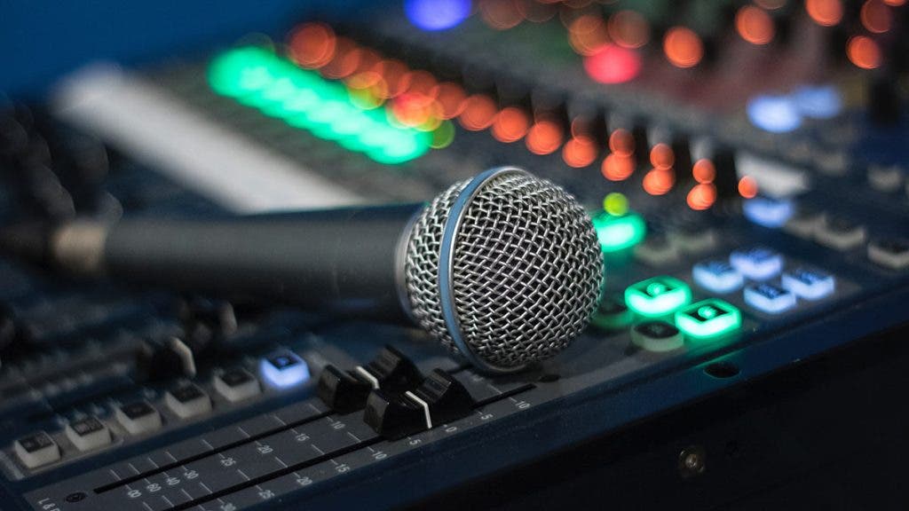 sm58 wireless microphone