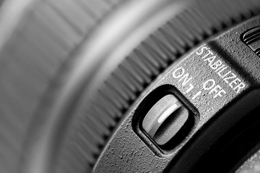 image stabilization switch on DSLR lens