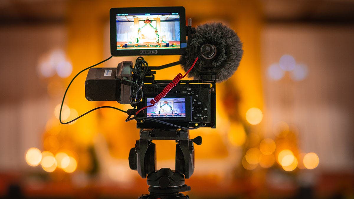 camera setup with external microphone and screen