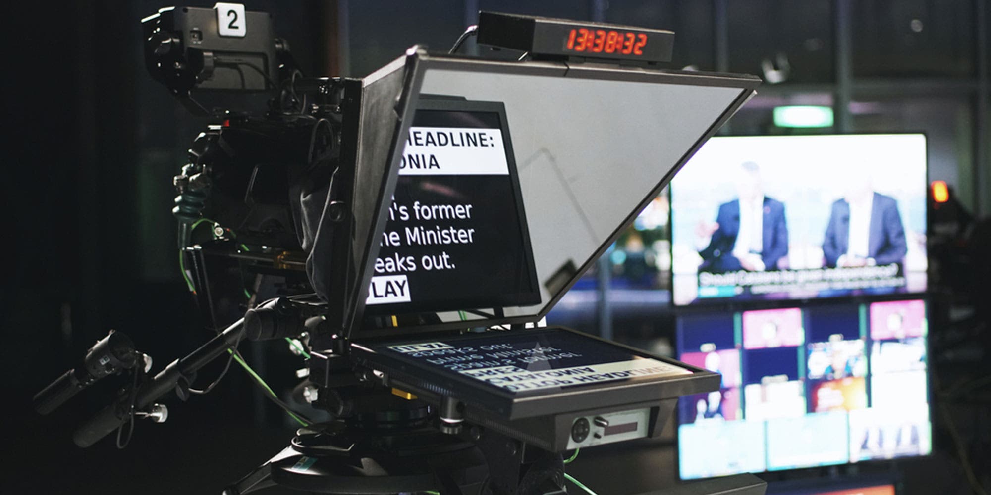teleprompter screen showing text