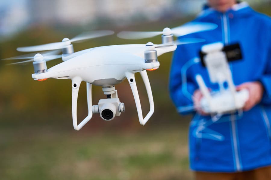 beginner flying drone