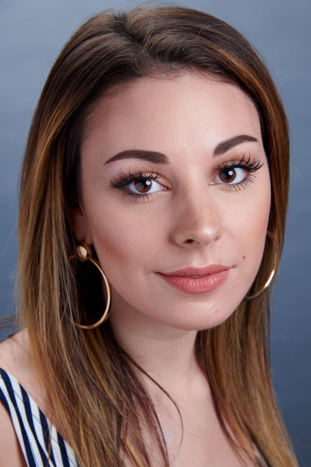 studio portrait photography seth miranda glow quick ball lantern softbox