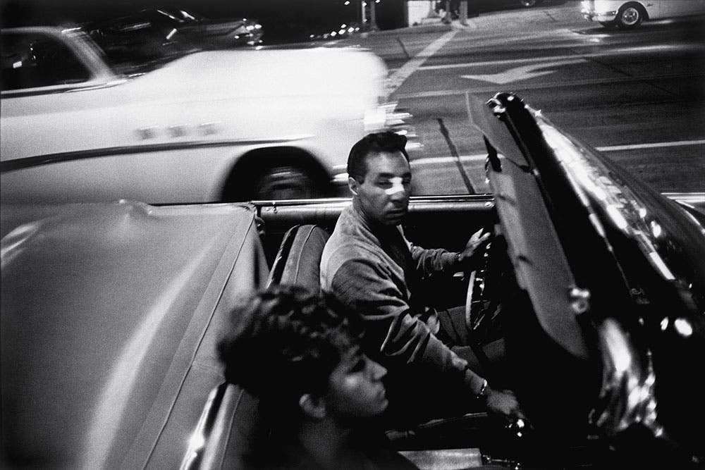 Los Angeles, 1964. Photograph by Garry Winogrand, Collection Center for Creative Photography, The University of Arizona. © The Estate of Garry Winogrand, courtesy of Fraenkel Gallery, San Francisco