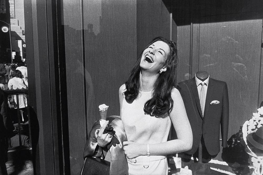 New York, 1968. Photograph by Garry Winogrand, Collection Center for Creative Photography, The University of Arizona. © The Estate of Garry Winogrand, courtesy of Fraenkel Gallery, San Francisco