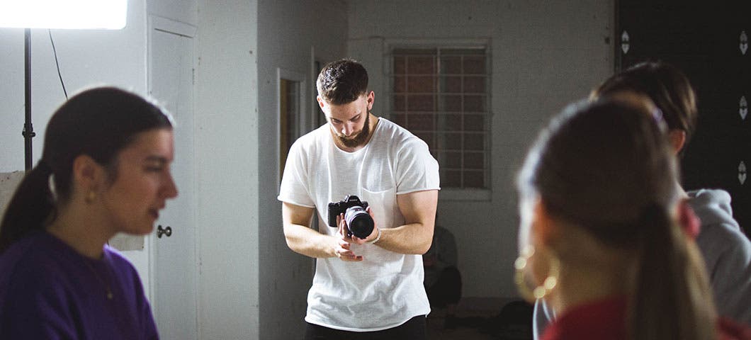 photographer working set models