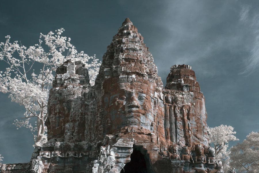 infrared image of tomb in broad daylight