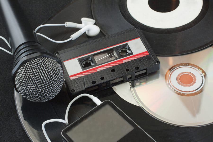 Signal to Noise Ratio - analog and digital audio storage and playback equipment