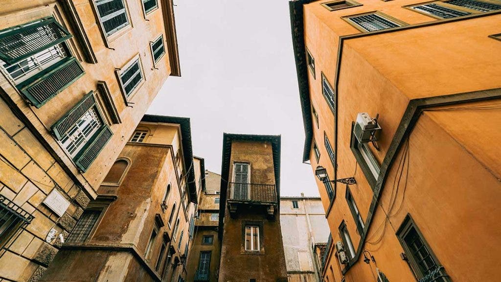 fisheye lens for wide angle architecture photography