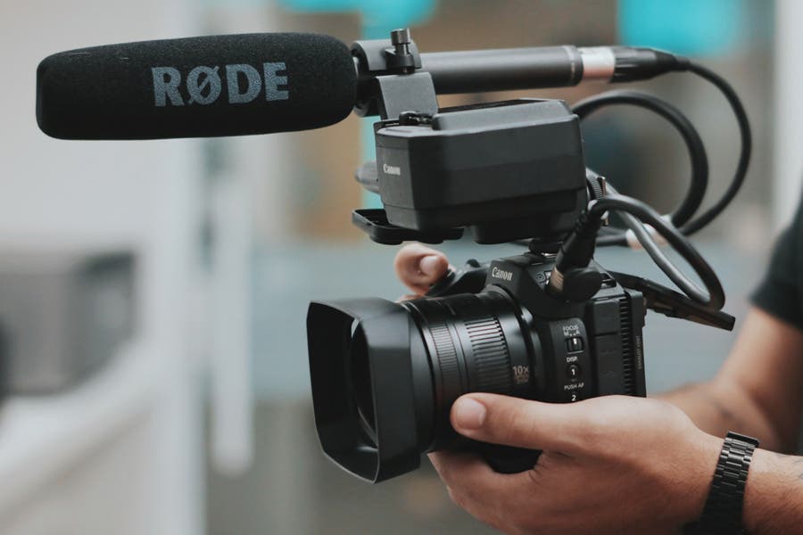 DSLR camera equipped with a shotgun mic