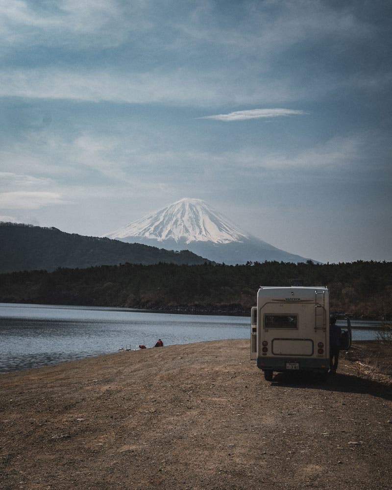 Eren Sarigul mount fuji Saiko Lake