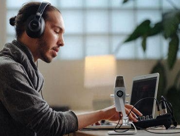 AKG Acoustics Podcaster Essentials Audio Production Toolkit