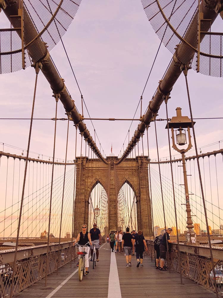 city photos Nastasia Yakoub Dame Traveler