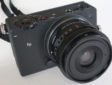 sigma fp mirrorless digital camera