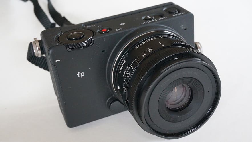 sigma fp mirrorless digital camera