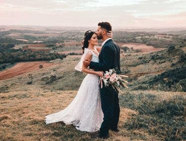 bride groom outdoor wedding photography with dslr camera
