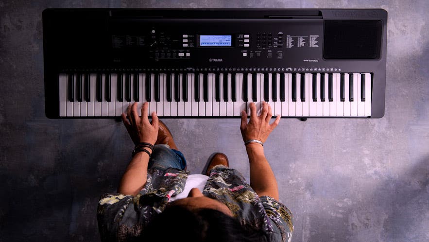 Yamaha PSR-EW310 76-Key Portable Keyboard