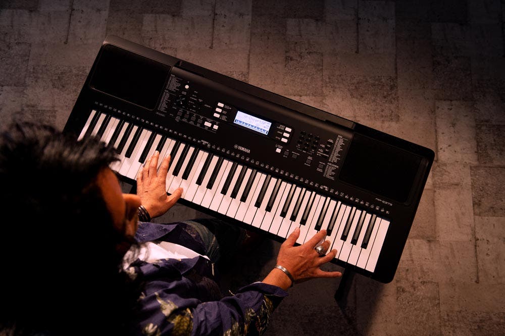 Yamaha PSR-E373 61-Key Portable Keyboard