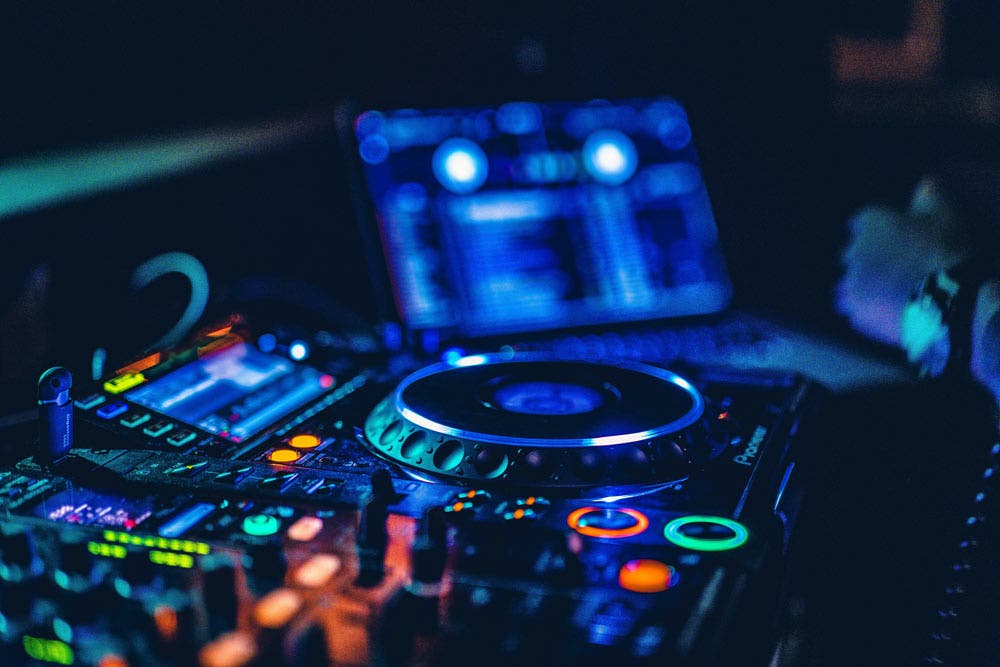dj controller buying guide