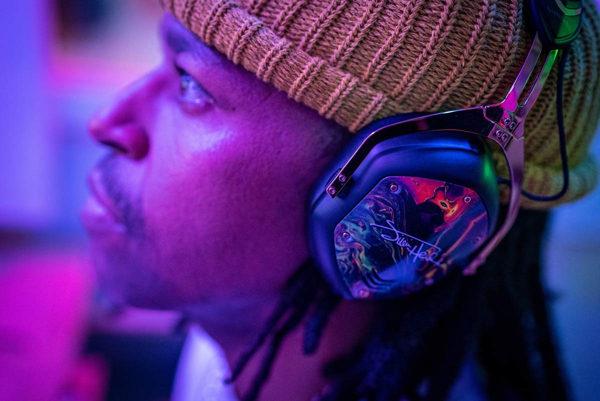 v-moda Jimi Hendrix Crossfade 2 headphones with watson dj review