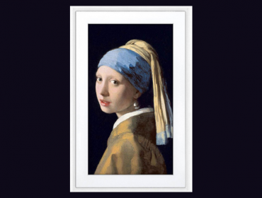 Meural Canvas_Adorama Feature