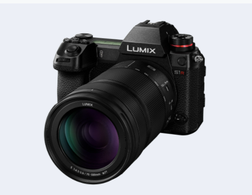 Telephoto Lens: Panasonic Lumix S 70-300mm Camera Lens