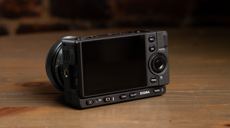 Sigma FP L first look