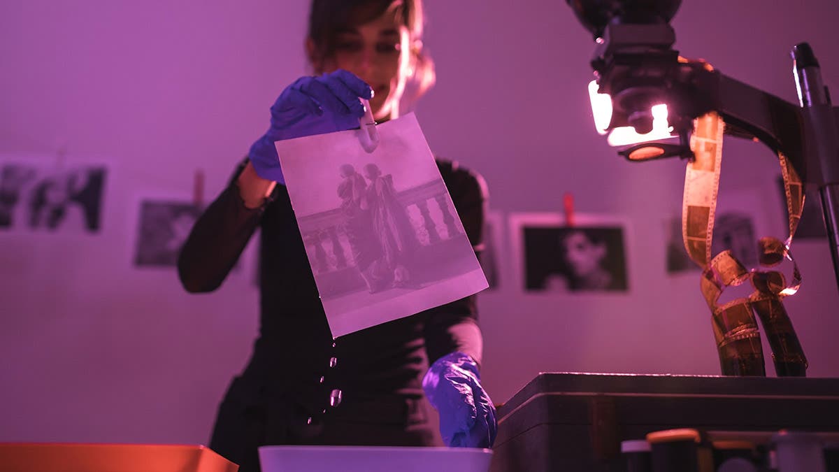 how to develop film in a darkroom