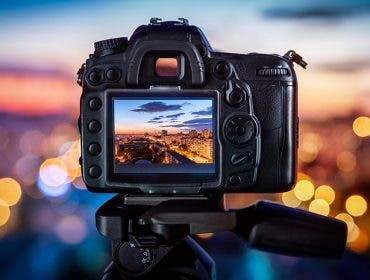 dslr camera on tripod landscape phtoography