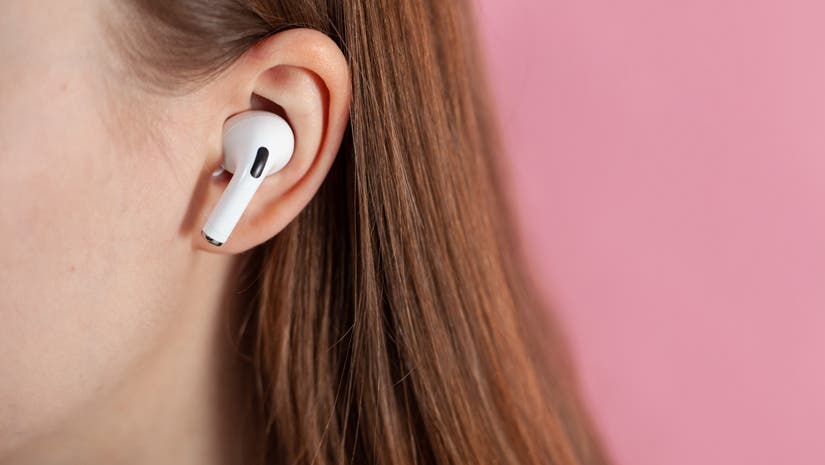 womann wearing airpods pro