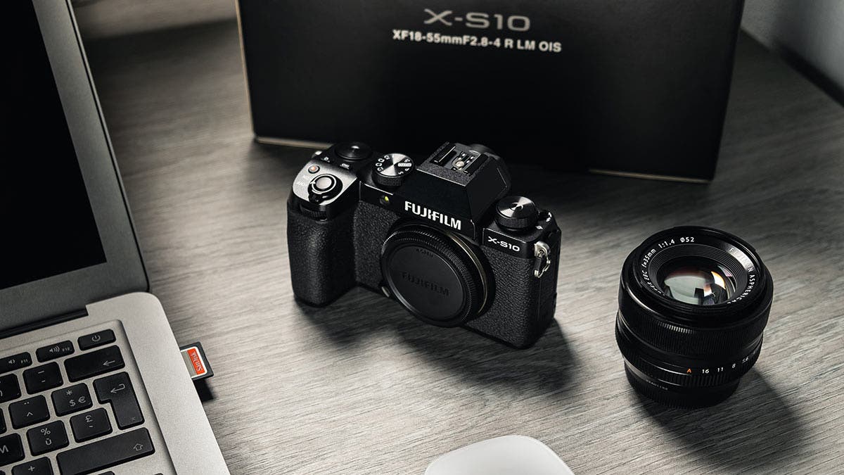 Fujifilm X-S10 Mirrorless Camera