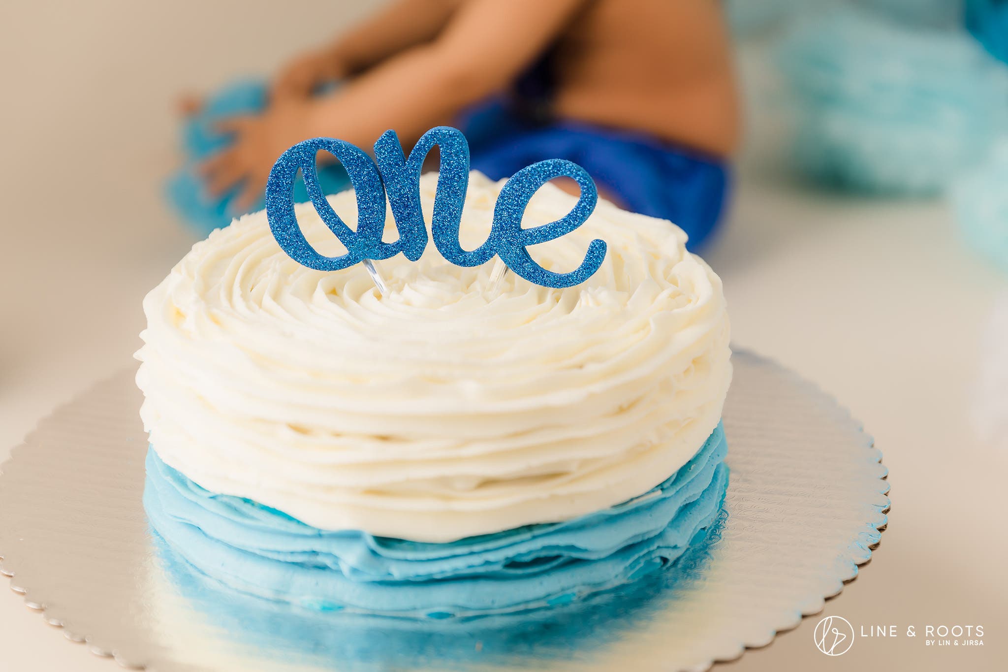 cake smash photos cake with topper