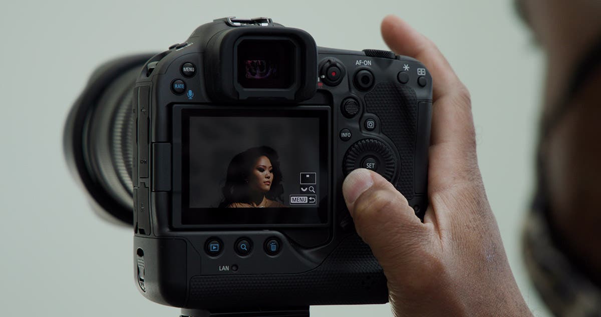 canon r3 mirrorless camera with ab sesay review