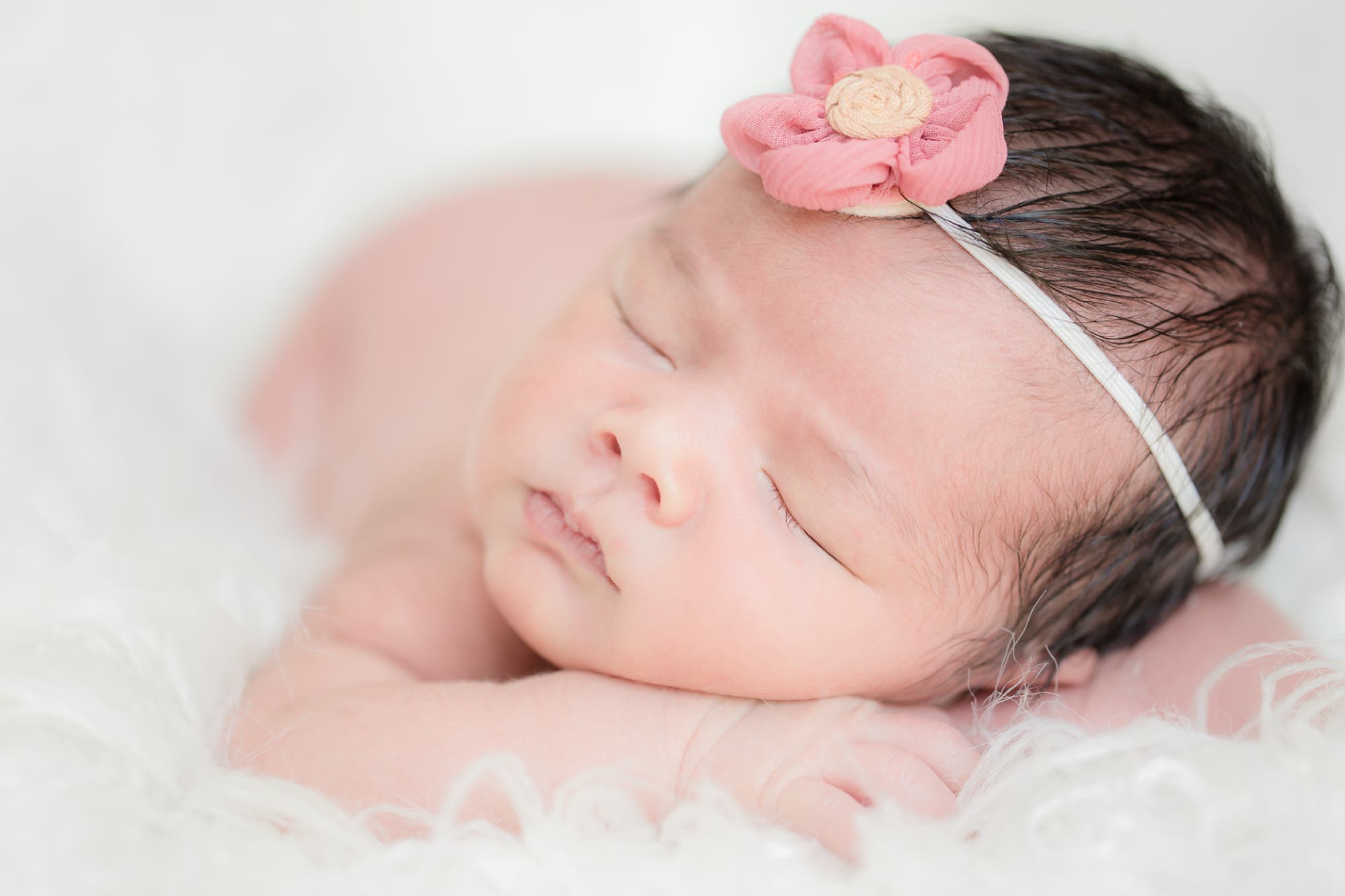 Tummy pose for newborn photography ideas and tips